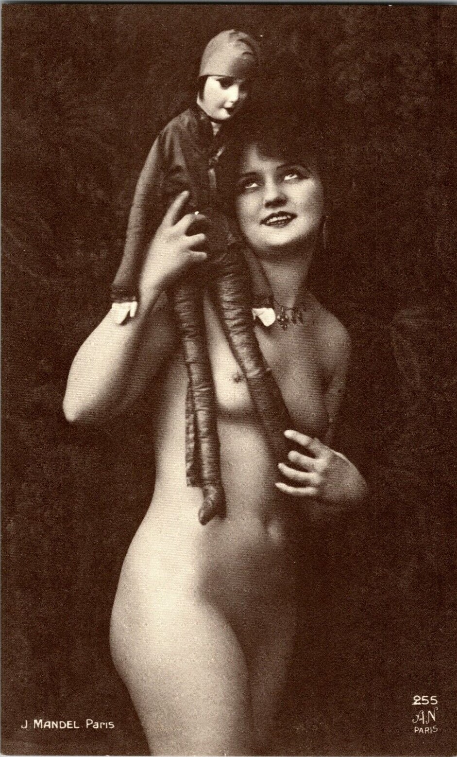 Julien Mandel Alice Prin (Kiki de Montparnasse) 1920 ca Studio Armand Noyer (AN) A7