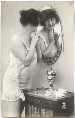 1920 ca mirror_mirror_vintage_erotica_pin_up_girl