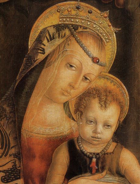 1482 Crivelli,_Madonna_col_Bambino_e_piccolo_frate_francescano_orante Pinacoteca Vaticano detail perles