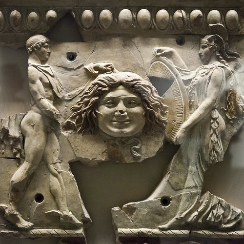 Bas relief en terre cuite provenant du temple dApollon au Palatin epoque d'Auguste Musee du Palatin