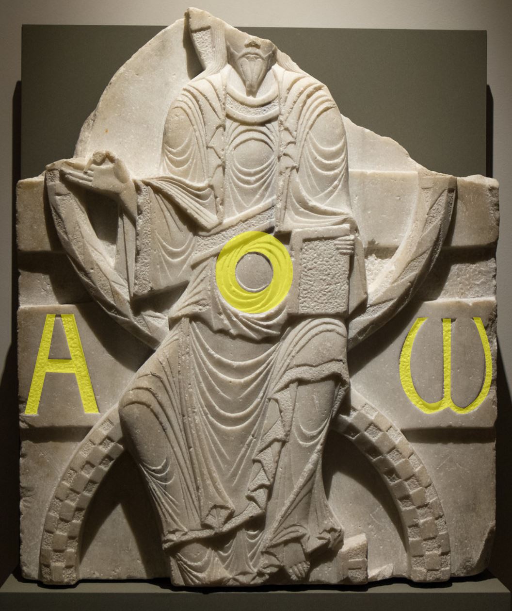 Christ en majeste XIIeme siecle Musee Fenaille Rodez schema lettres