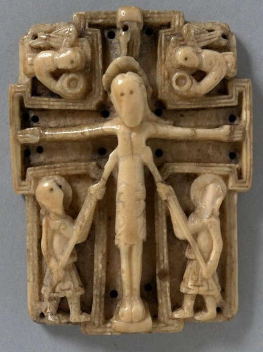 Anglo saxon ivory vers 1000 Victoria albert