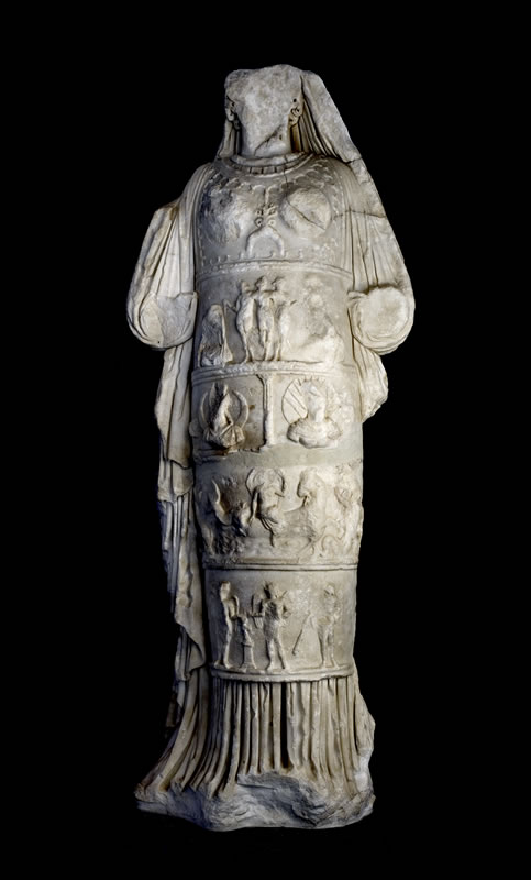 CroissantEtoile Aphrodite Aphrodisias statue trouvee au bouleutherion d'Aphrodisias
