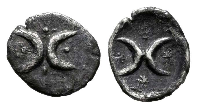 EtoileDansCroissant Calabria. Tarentum. Hemiobol. 325-280 a.C. (Vlasto-1780)
