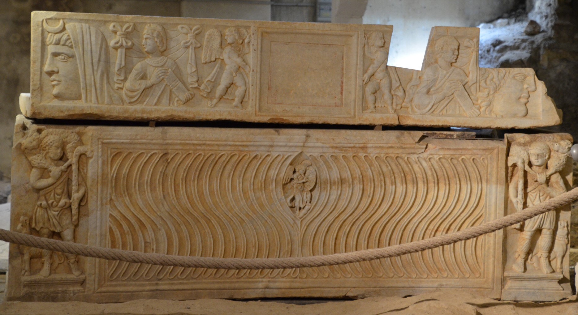 Sarcophage Lege Feliciter 4eme s Crypte St Paul Serge Narbonne