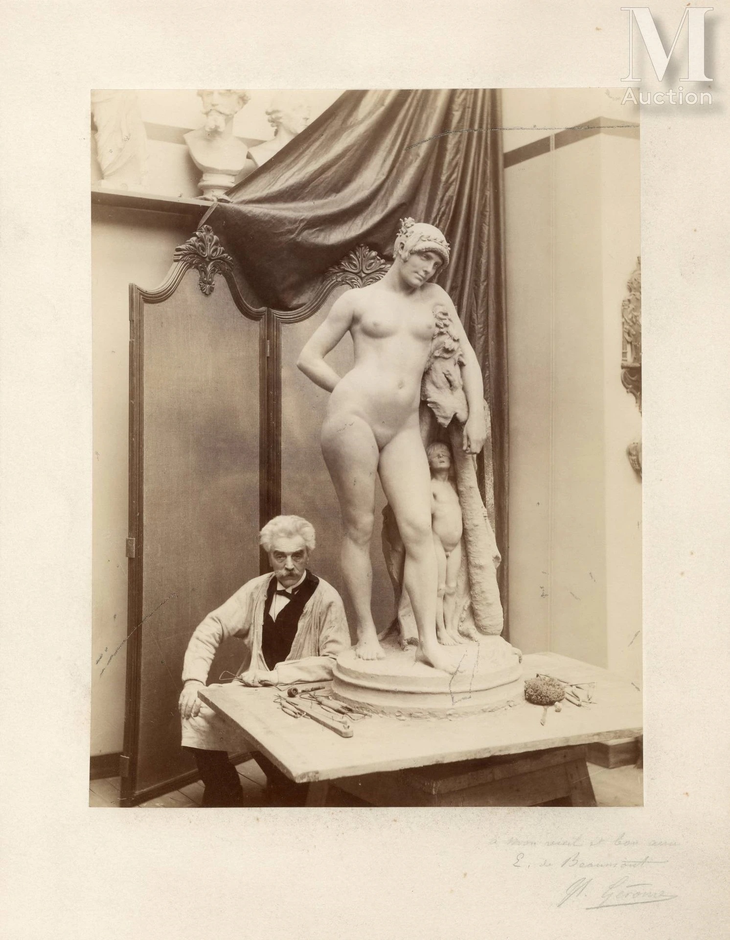 Louis Bonnard, Jean-Leon Gerome dans son atelier avec son modele Emma Dupont et la statue Omphale de dos 1887 coll privee D