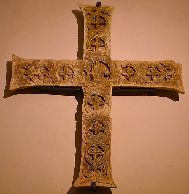 Croce terracotta debut 11eme s dell'antica chiesa di Sant'Alberto in Pereo Ravenna Museo Nazionale