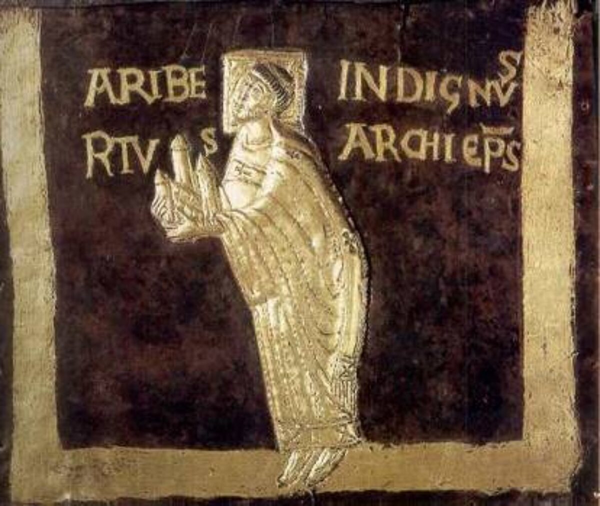 orfevrerie Crocefisso di Ariberto. 1037. Commissionato per la perduta chiesa di San Dionigi. Museo del Duomo di Milano detail