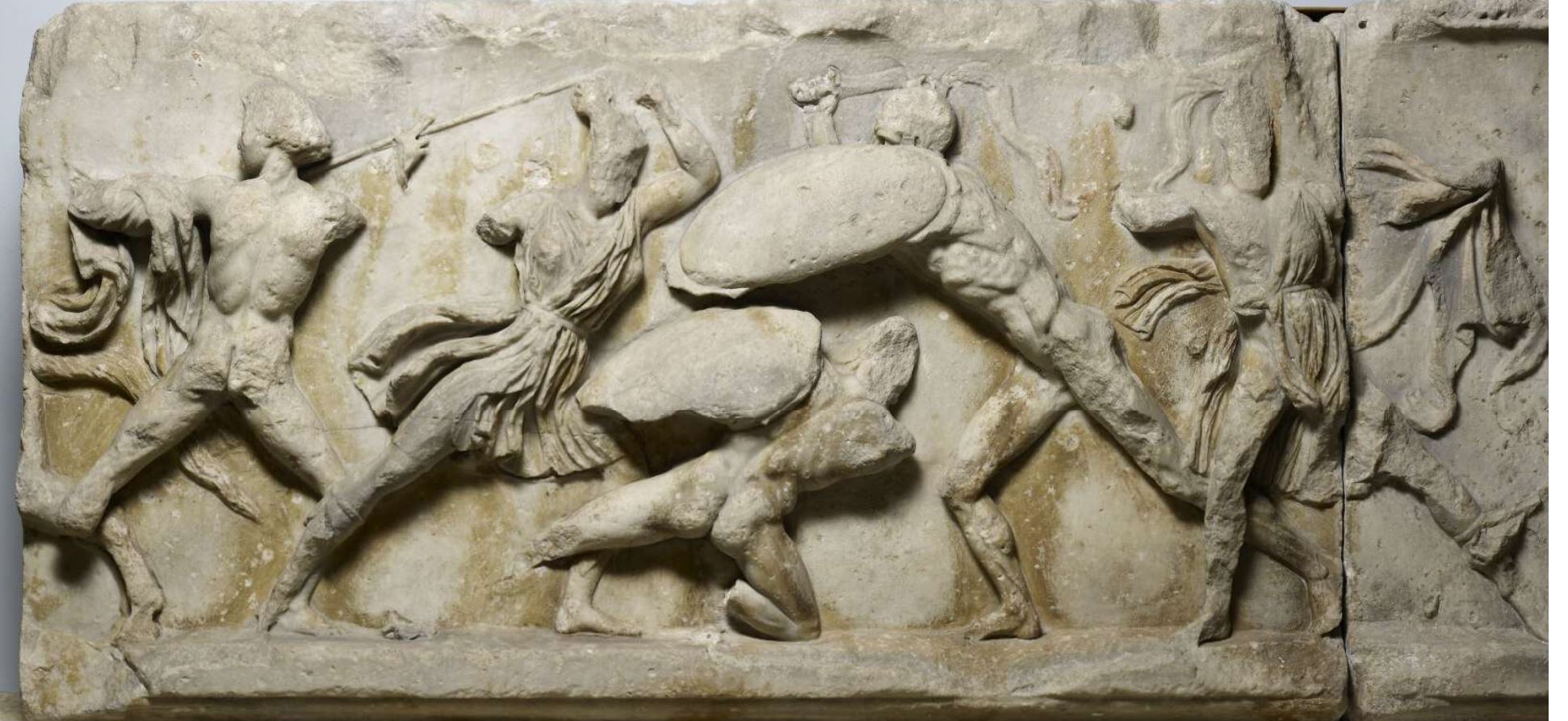 combats 350 av JC Combat entre Grec et Amazone Frise du mausolee d'Halicarnasse British Museum grec contre cavaliere
