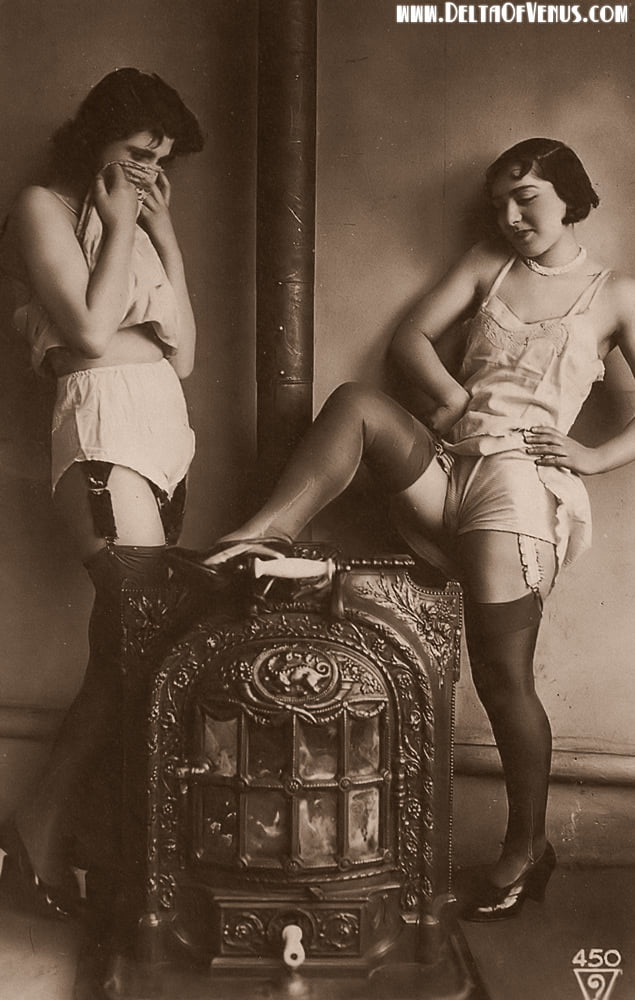 1930 ca Studio Biederer Salamandre B